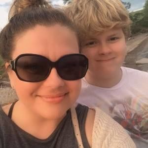 Meet your Posher, Tiffany